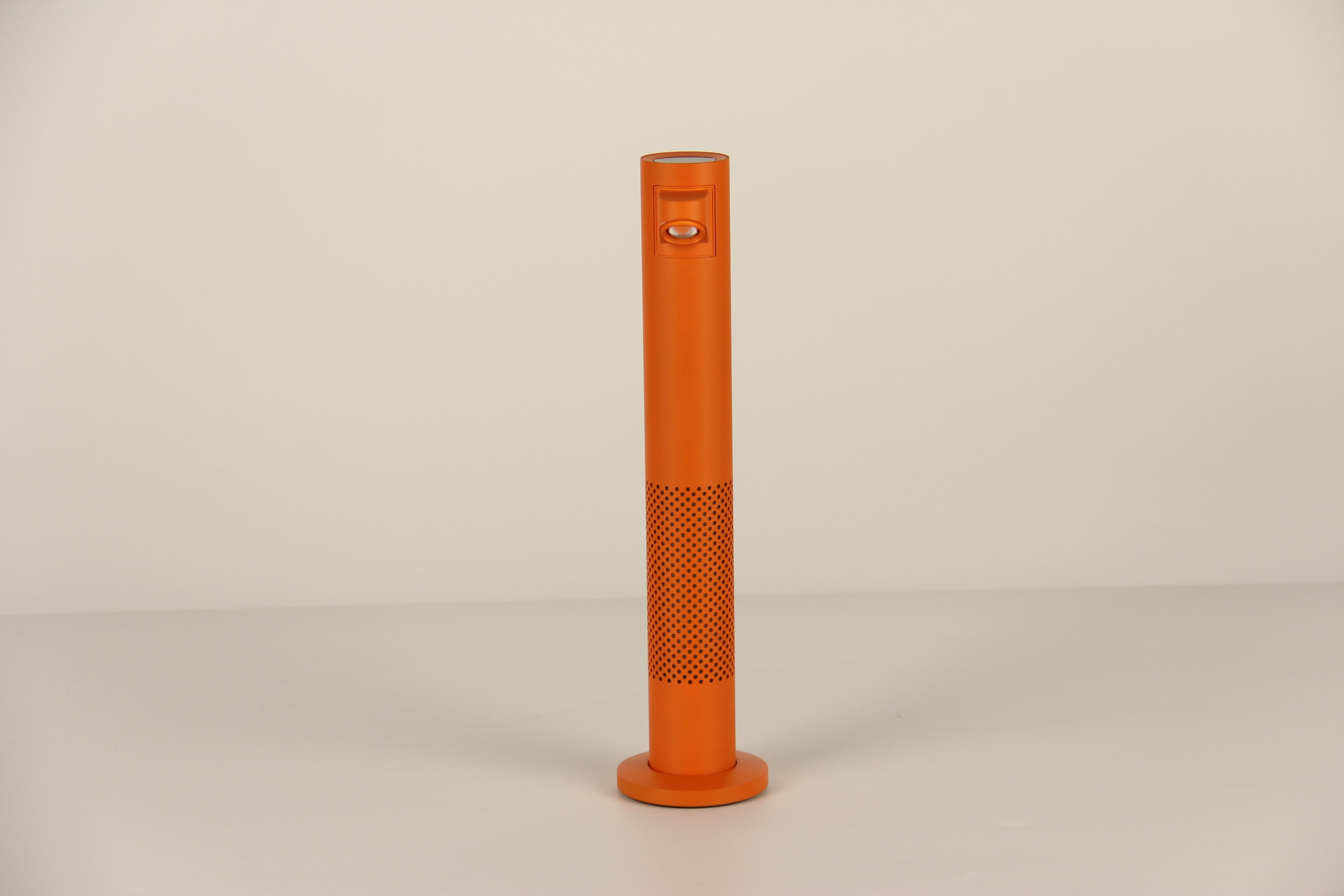 SkyPillar Lamp – Sculptural Modern Desk Lamp with LED Lighting